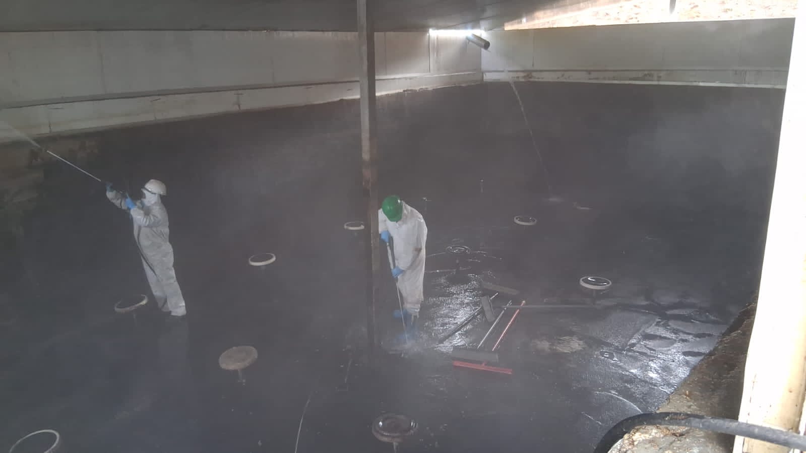 Mantenimiento de estanques decantador y de ecualización – Salmones de Chile